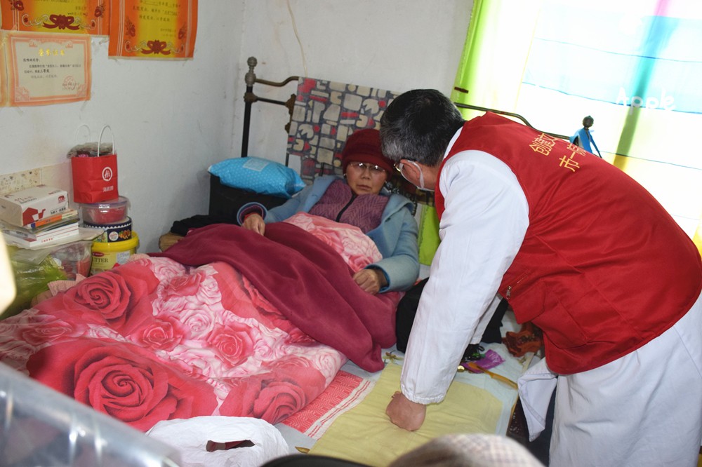 临床第五党支�?.5学雷�?_副本.jpg 临床第五党支�?.5学雷�?_副本.jpg